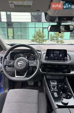 Позашляховик / Кросовер Nissan Rogue 2021 в 