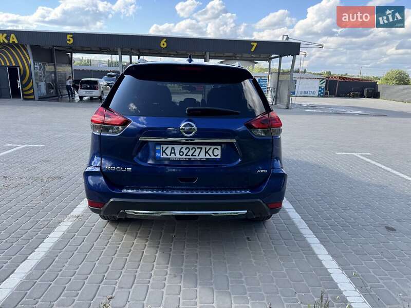 Позашляховик / Кросовер Nissan Rogue 2017 в Ірпені