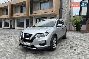 Позашляховик / Кросовер Nissan Rogue 2018 в Чернівцях