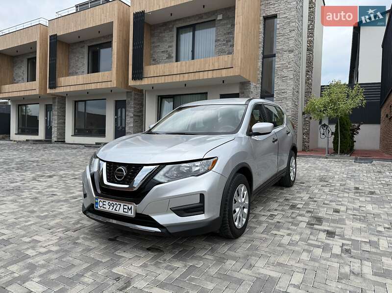 Внедорожник / Кроссовер Nissan Rogue 2018 в 