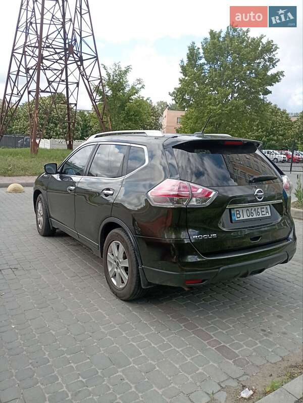Внедорожник / Кроссовер Nissan Rogue 2016 в Полтаве