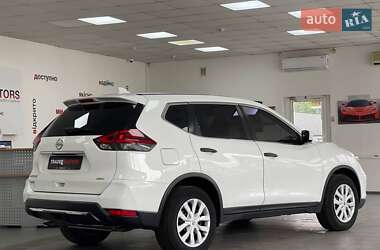 Внедорожник / Кроссовер Nissan Rogue 2018 в 