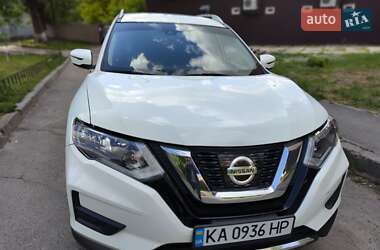 Внедорожник / Кроссовер Nissan Rogue 2019 в 