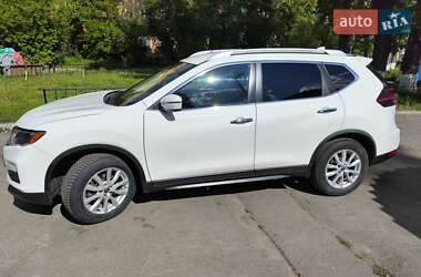 Внедорожник / Кроссовер Nissan Rogue 2019 в 