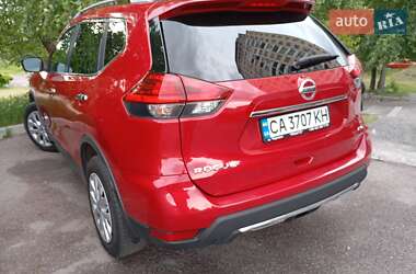 Внедорожник / Кроссовер Nissan Rogue 2017 в Черкассах