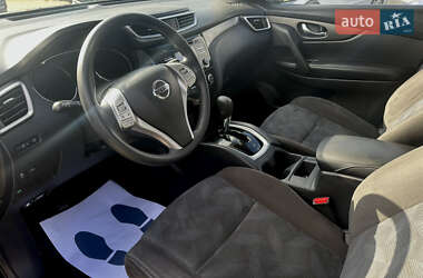 Внедорожник / Кроссовер Nissan Rogue 2015 в 
