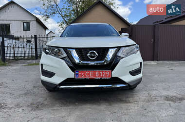 Внедорожник / Кроссовер Nissan Rogue 2017 в Киеве