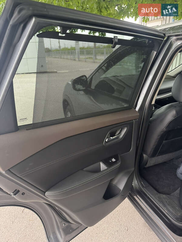 Позашляховик / Кросовер Nissan Rogue 2022 в Запоріжжі