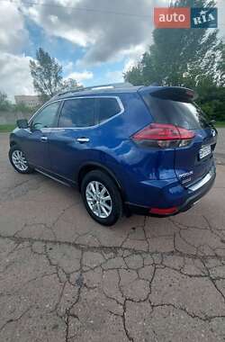 Внедорожник / Кроссовер Nissan Rogue 2018 в 
