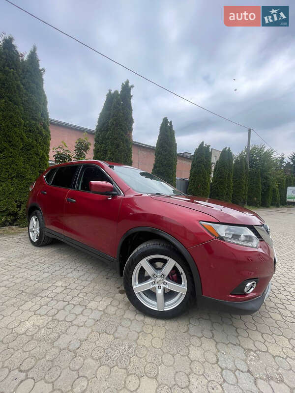Внедорожник / Кроссовер Nissan Rogue 2016 в Ужгороде