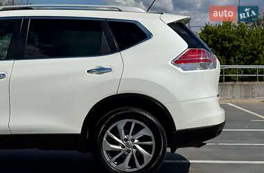 Позашляховик / Кросовер Nissan Rogue 2015 в 