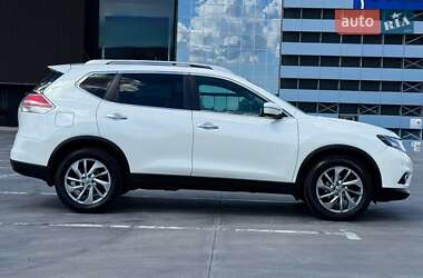 Позашляховик / Кросовер Nissan Rogue 2015 в 