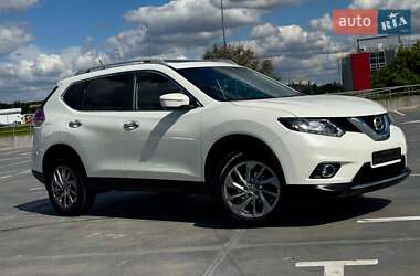 Внедорожник / Кроссовер Nissan Rogue 2015 в Киеве
