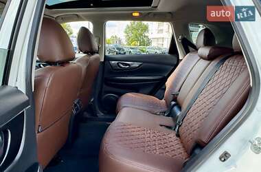 Позашляховик / Кросовер Nissan Rogue 2015 в 