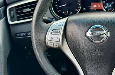 Позашляховик / Кросовер Nissan Rogue 2015 в 