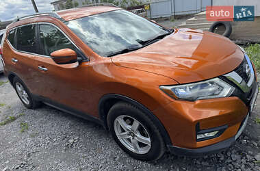 Позашляховик / Кросовер Nissan Rogue 2017 в 
