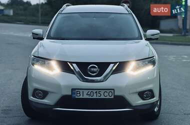 Внедорожник / Кроссовер Nissan Rogue 2016 в Полтаве