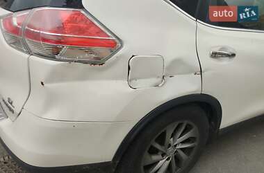 Внедорожник / Кроссовер Nissan Rogue 2015 в Ирпене