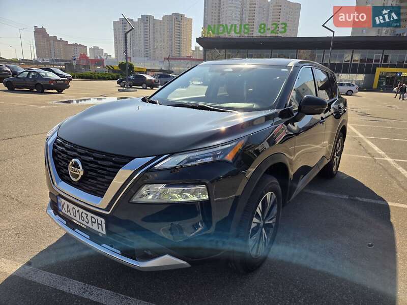 Внедорожник / Кроссовер Nissan Rogue 2021 в 