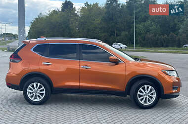 Позашляховик / Кросовер Nissan Rogue 2018 в 