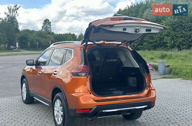 Позашляховик / Кросовер Nissan Rogue 2018 в 
