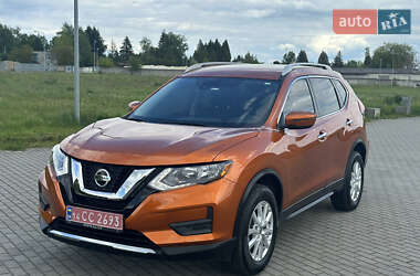 Позашляховик / Кросовер Nissan Rogue 2018 в 