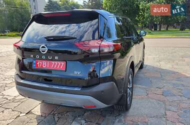Внедорожник / Кроссовер Nissan Rogue 2021 в 