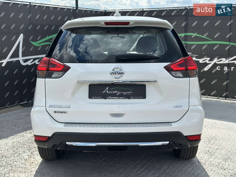 Внедорожник / Кроссовер Nissan Rogue 2016 в Киеве