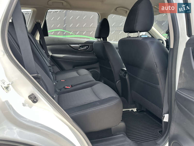 Внедорожник / Кроссовер Nissan Rogue 2016 в Киеве