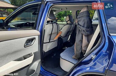 Внедорожник / Кроссовер Nissan Rogue 2021 в 