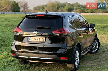 Внедорожник / Кроссовер Nissan Rogue 2019 в 