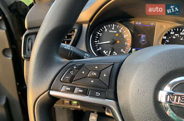 Внедорожник / Кроссовер Nissan Rogue 2019 в 