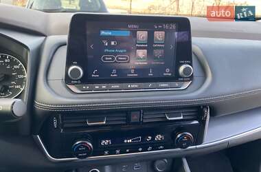 Внедорожник / Кроссовер Nissan Rogue 2020 в 