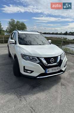 Внедорожник / Кроссовер Nissan Rogue 2016 в Киеве