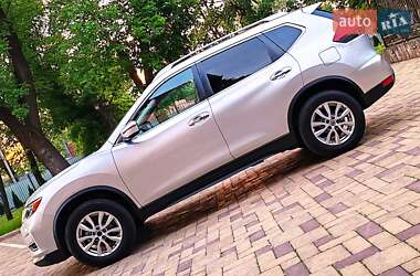 Позашляховик / Кросовер Nissan Rogue 2018 в 