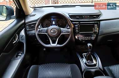 Позашляховик / Кросовер Nissan Rogue 2018 в 