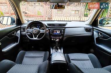 Позашляховик / Кросовер Nissan Rogue 2018 в 