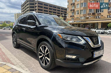 Позашляховик / Кросовер Nissan Rogue 2017 в 