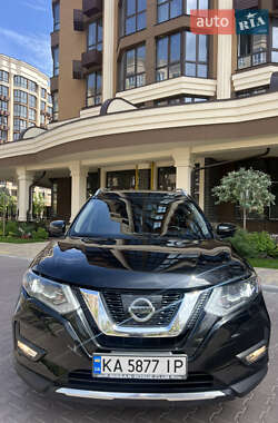 Позашляховик / Кросовер Nissan Rogue 2017 в 