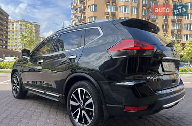 Позашляховик / Кросовер Nissan Rogue 2017 в 