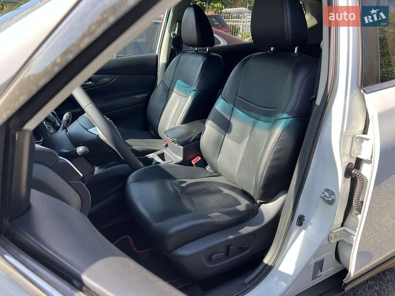 Внедорожник / Кроссовер Nissan Rogue 2016 в Одессе