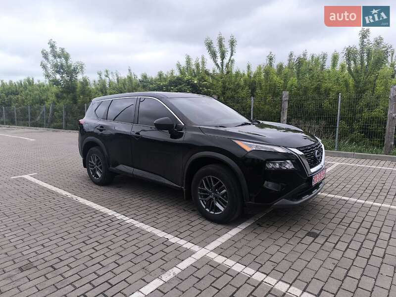 Внедорожник / Кроссовер Nissan Rogue 2022 в Дубно