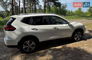 Внедорожник / Кроссовер Nissan Rogue 2019 в 