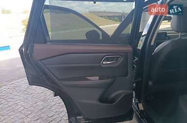 Внедорожник / Кроссовер Nissan Rogue 2022 в 