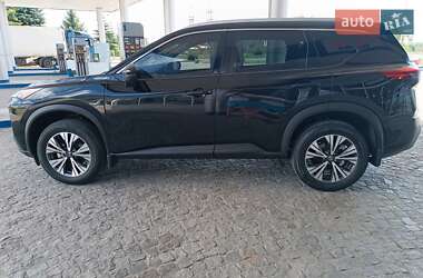 Внедорожник / Кроссовер Nissan Rogue 2022 в 