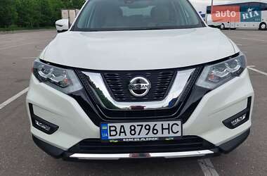 Внедорожник / Кроссовер Nissan Rogue 2016 в Кропивницком
