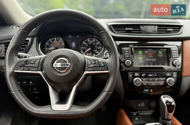 Внедорожник / Кроссовер Nissan Rogue 2019 в 