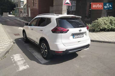 Внедорожник / Кроссовер Nissan Rogue 2019 в 