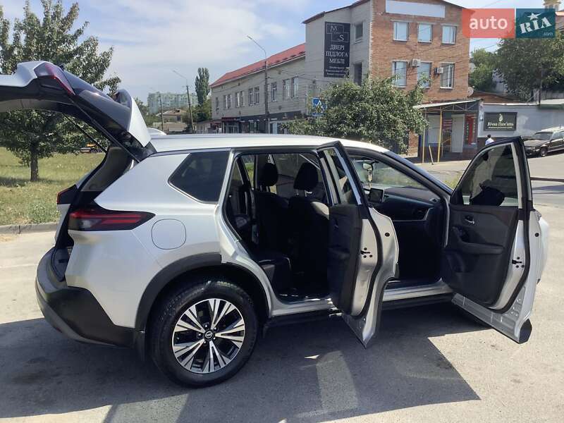 Позашляховик / Кросовер Nissan Rogue 2021 в Вінниці