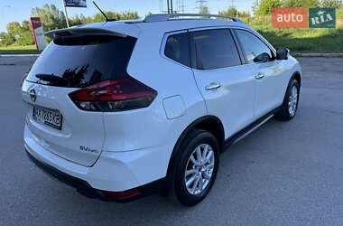 Позашляховик / Кросовер Nissan Rogue 2018 в 
